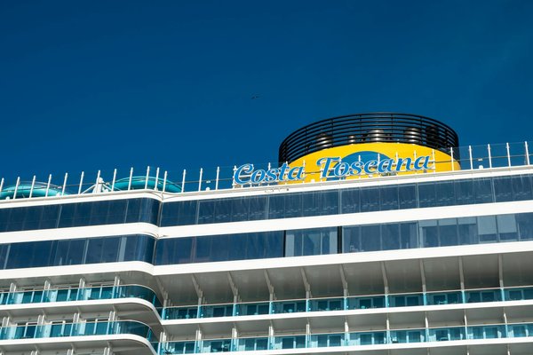 Quels sont les équipements nécessaires pour un camping en région de glaciers en hiver?